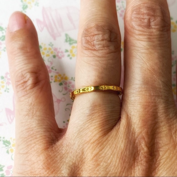 Dainty Starburst Embossed Infinity Ring Gold S925 - Picture 1 of 7